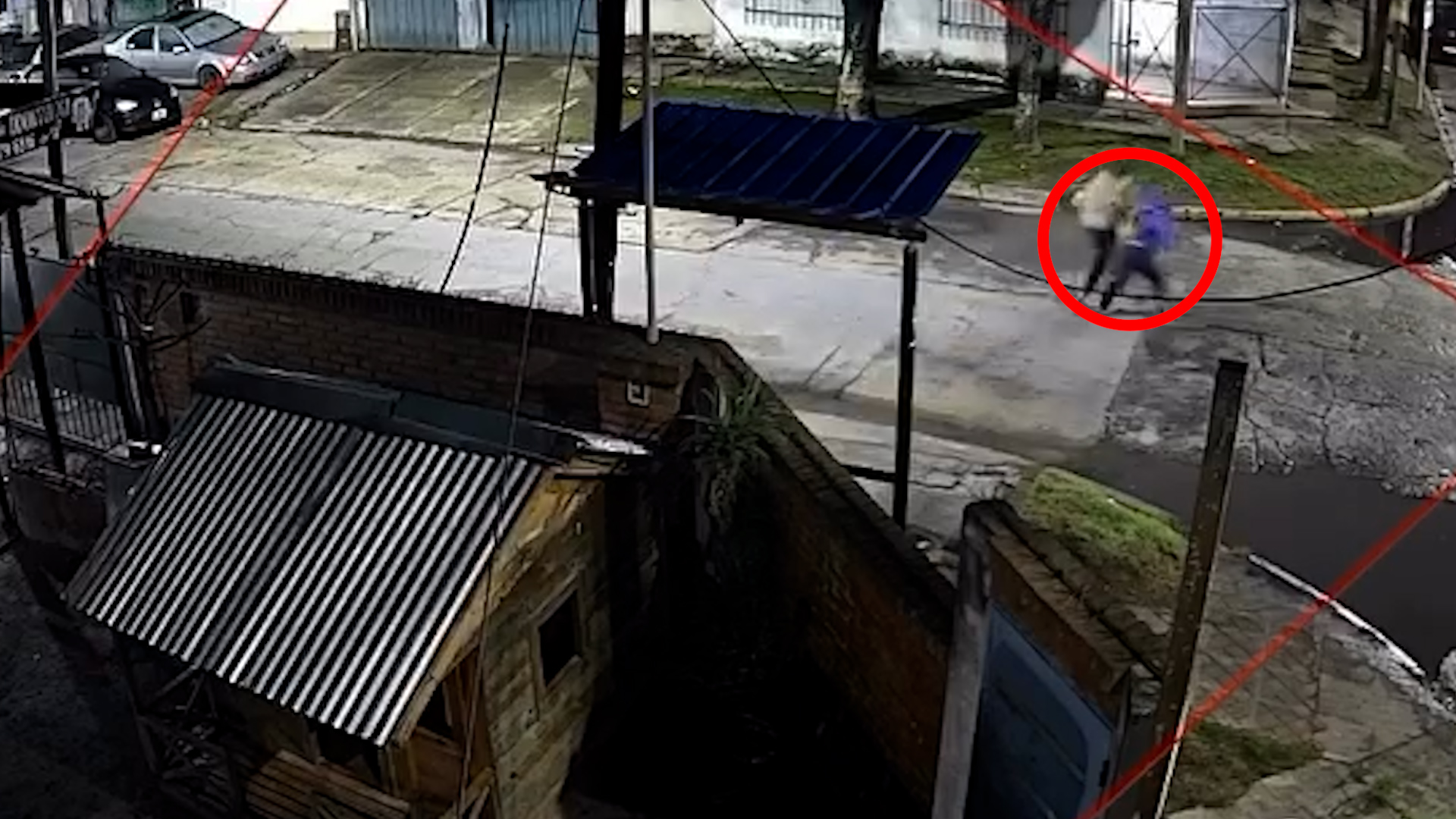 P&aacute;nico en Ezeiza: un hombre encapuchado intent&oacute; secuestrar a cuatro mujeres en una misma noche y termin&oacute; detenido