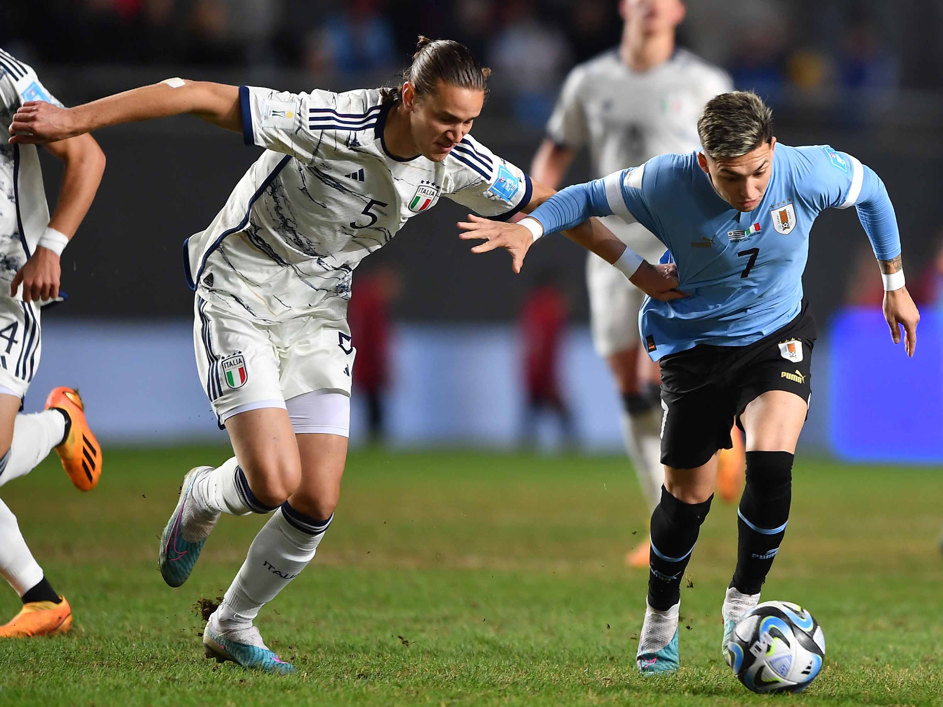 Uruguay dominó la primera mitad del partido (Foto: Télam)