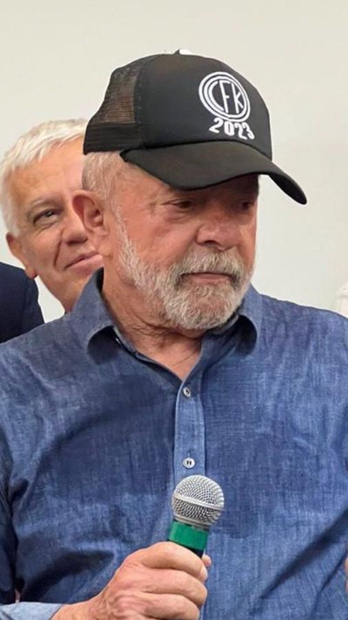 La imagen de Lula Da Silva "con la gorra de "CFK 2023"