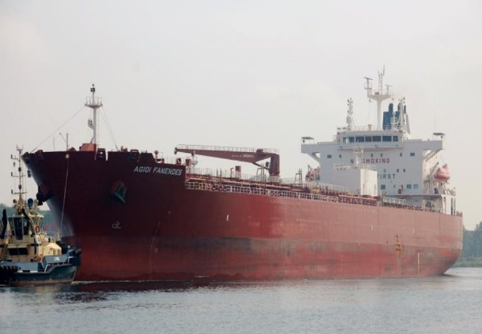 El primer petrolero con di&eacute;sel ruso ya navega rumbo a Nueva York tras el pacto entre Trump y Putin