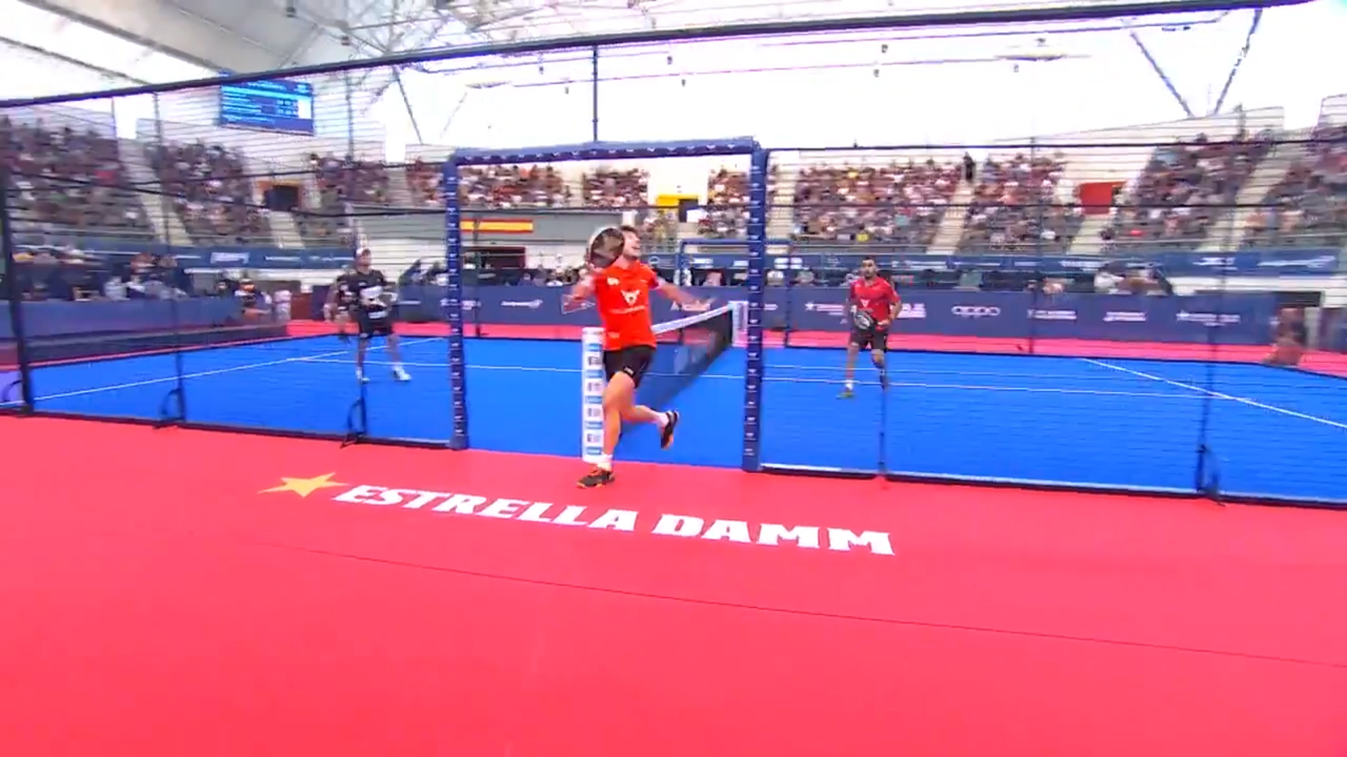 Cuanto Cuesta Mantener Una Pista De Pádel Desde afuera de la cancha: el increíble punto del argentino Tapia en la  final del torneo de pádel Las Rozas Open 2021 - Infobae