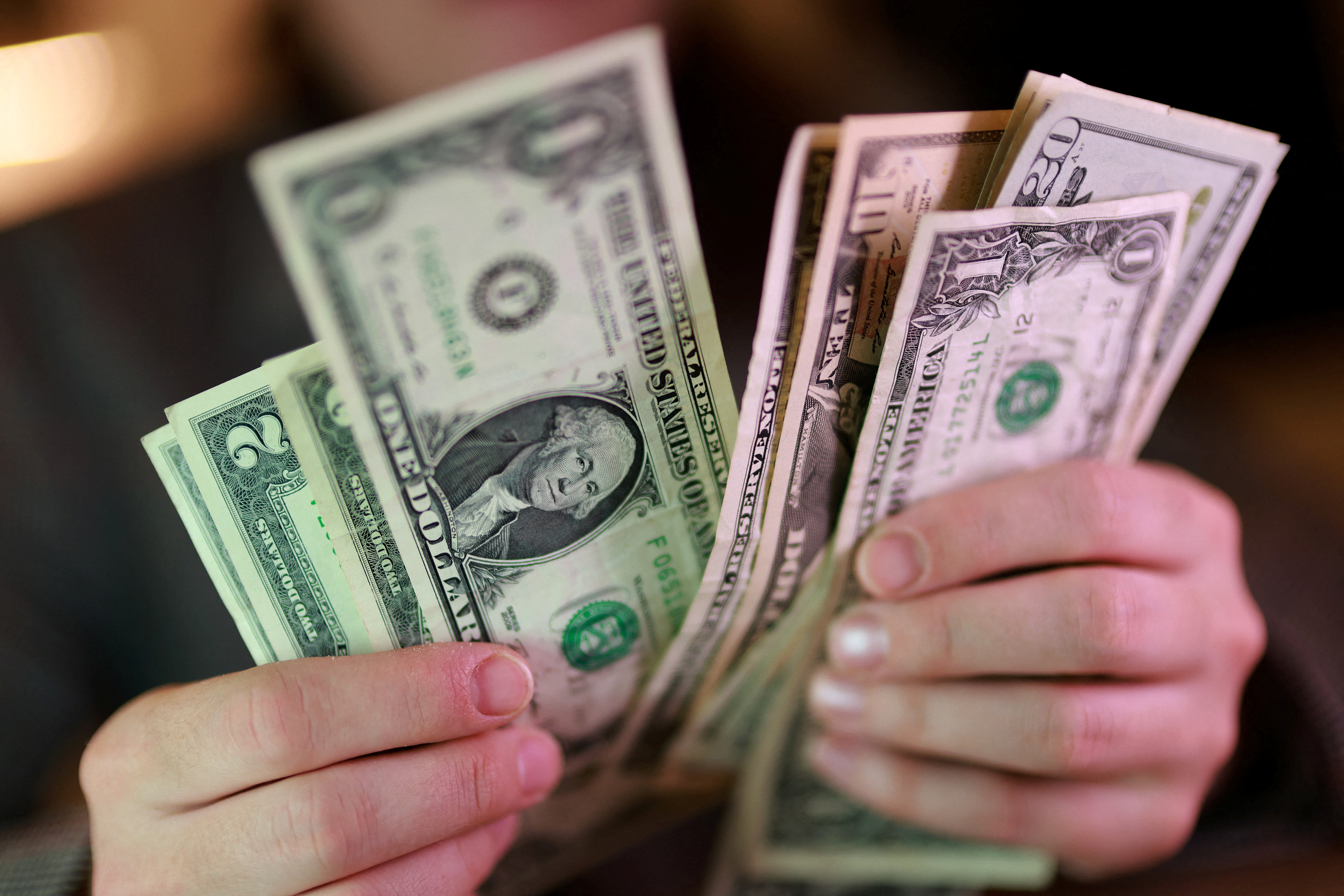 Qu&eacute; pasar&aacute; con el d&oacute;lar en septiembre: los factores que podr&iacute;an ayudar al Gobierno a mantener la estabilidad cambiaria