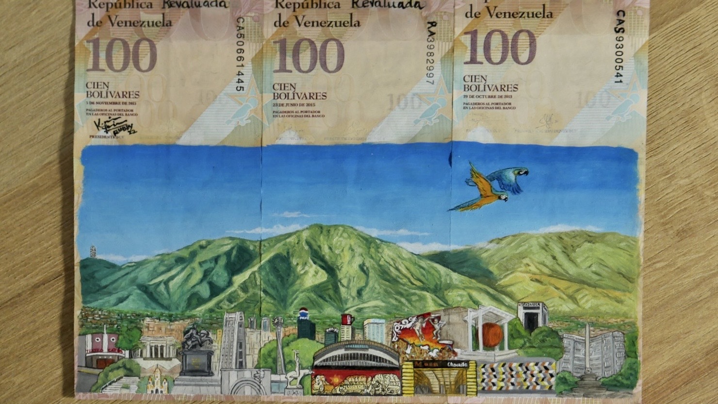 Serie de billetes que rinden tributo al paisaje de la ciudad de Caracas. (Foto por Vanessa Santana)