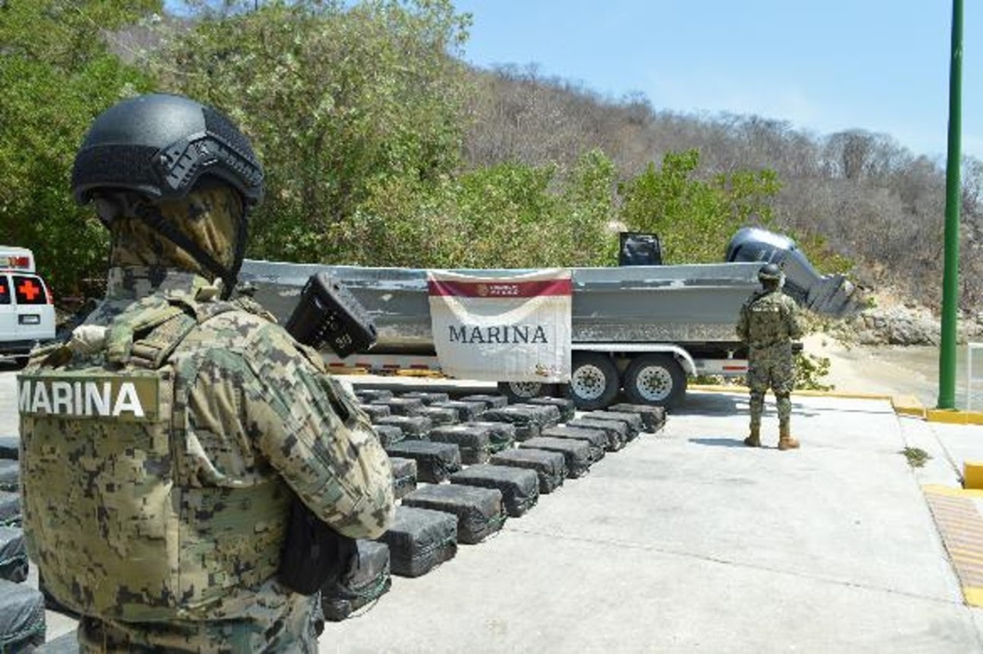 Semar aseguró aproximadamente dos toneladas de cocaína en costas de Oaxaca