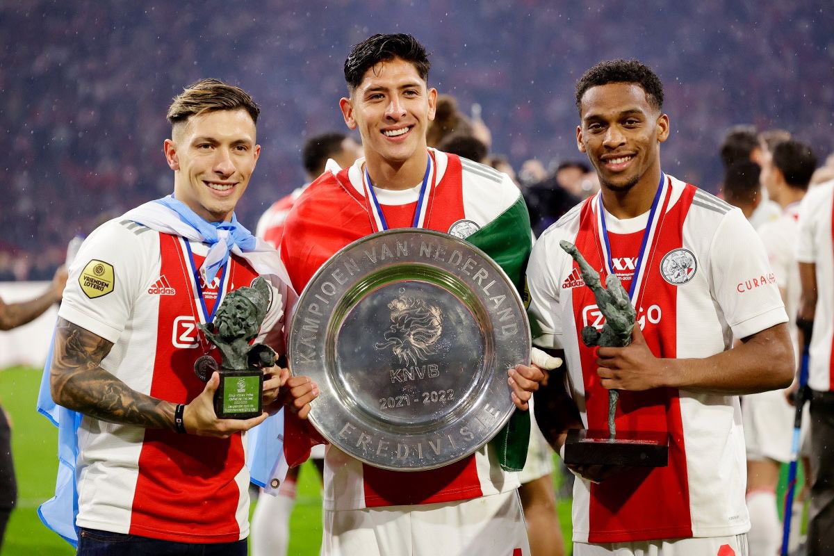 Edson Álvarez was crowned champion with Ajax (Photo: Twitter/@EdsonAlvarez19)