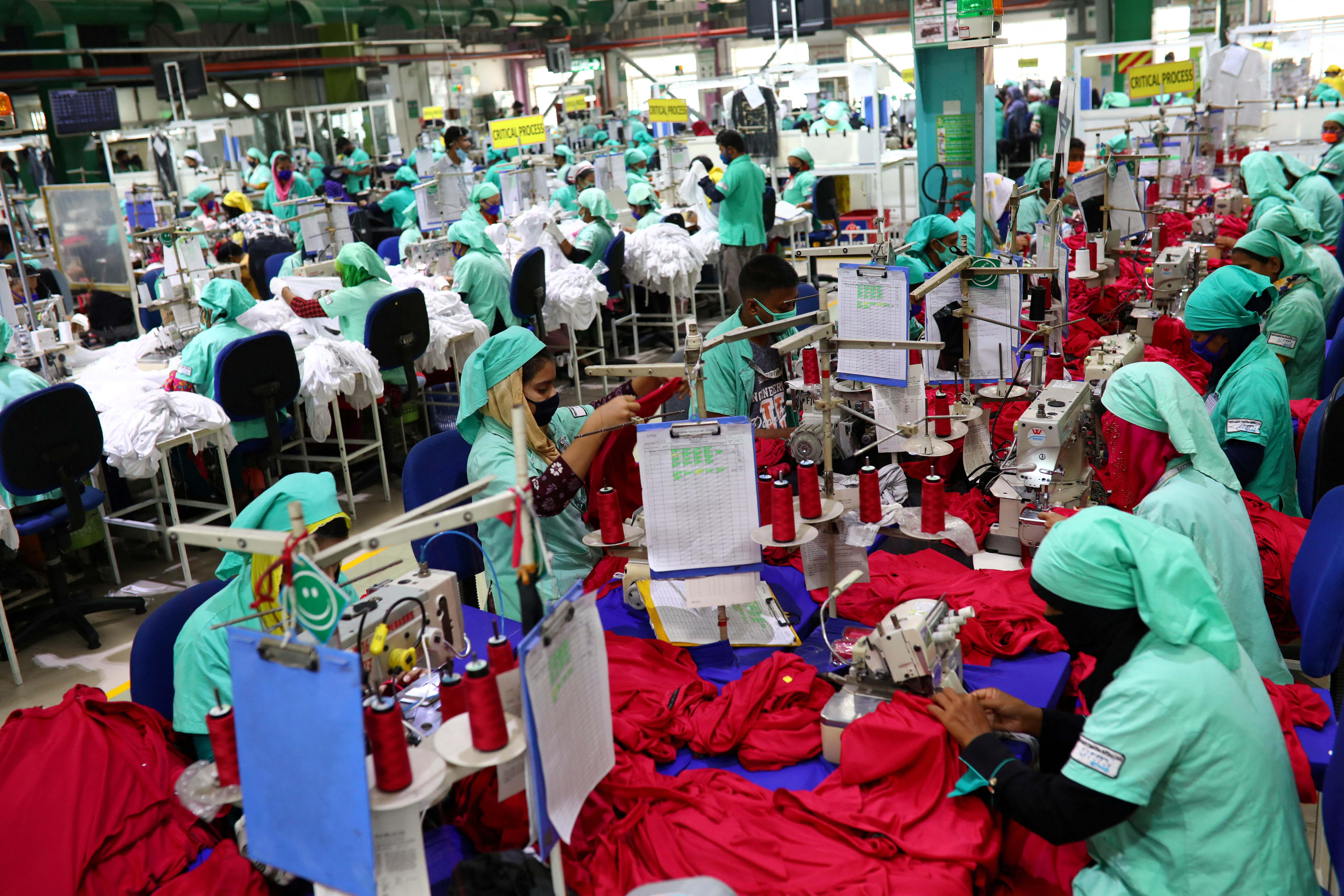 Grandes marcas textiles fueron acusadas de “prácticas injustas” con sus  proveedores en Bangladesh - Infobae