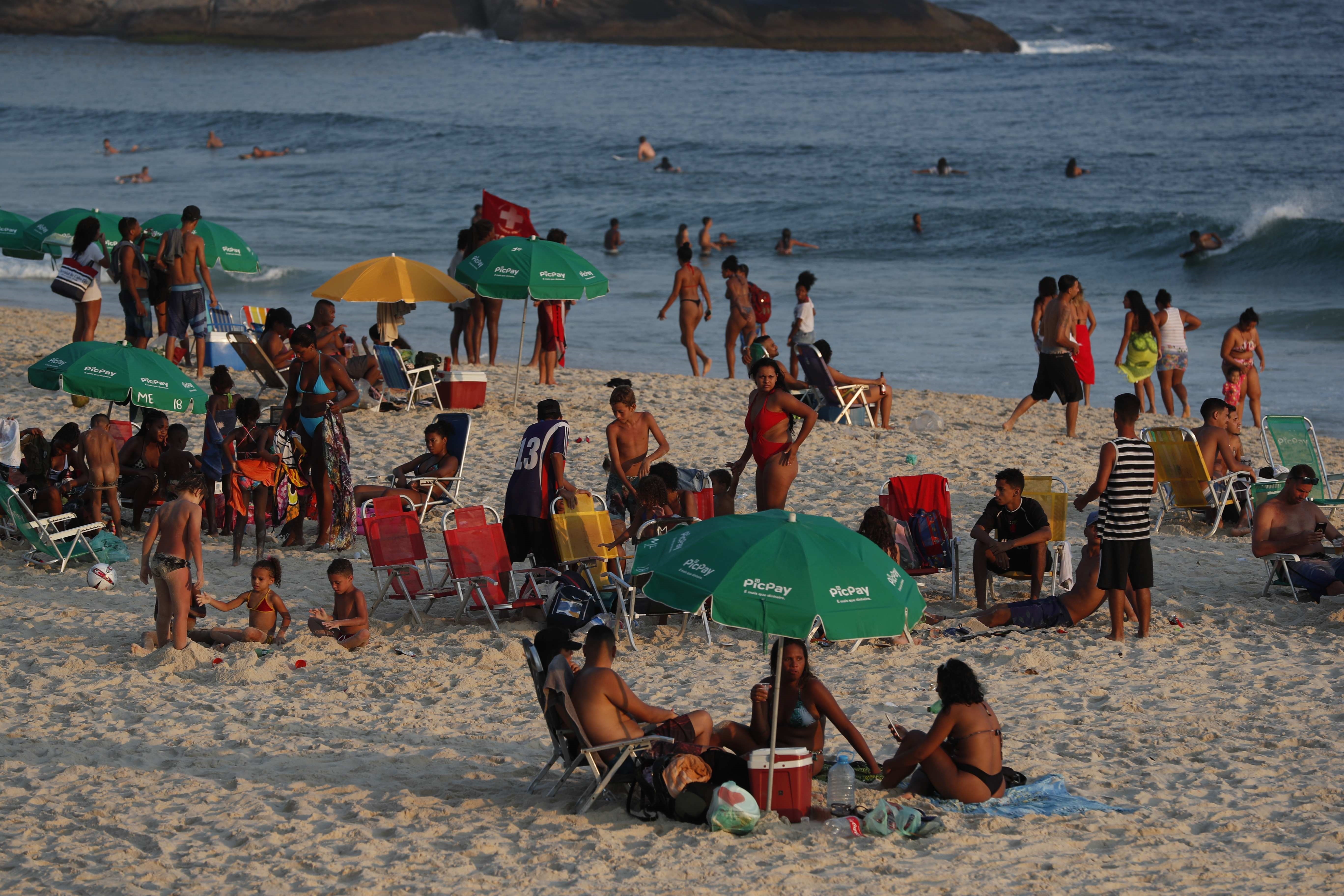 Las playas de Brasil también son destinos que contarán con ofertas y beneficios durante el evento del comercio online (EFE/Marcelo Say)