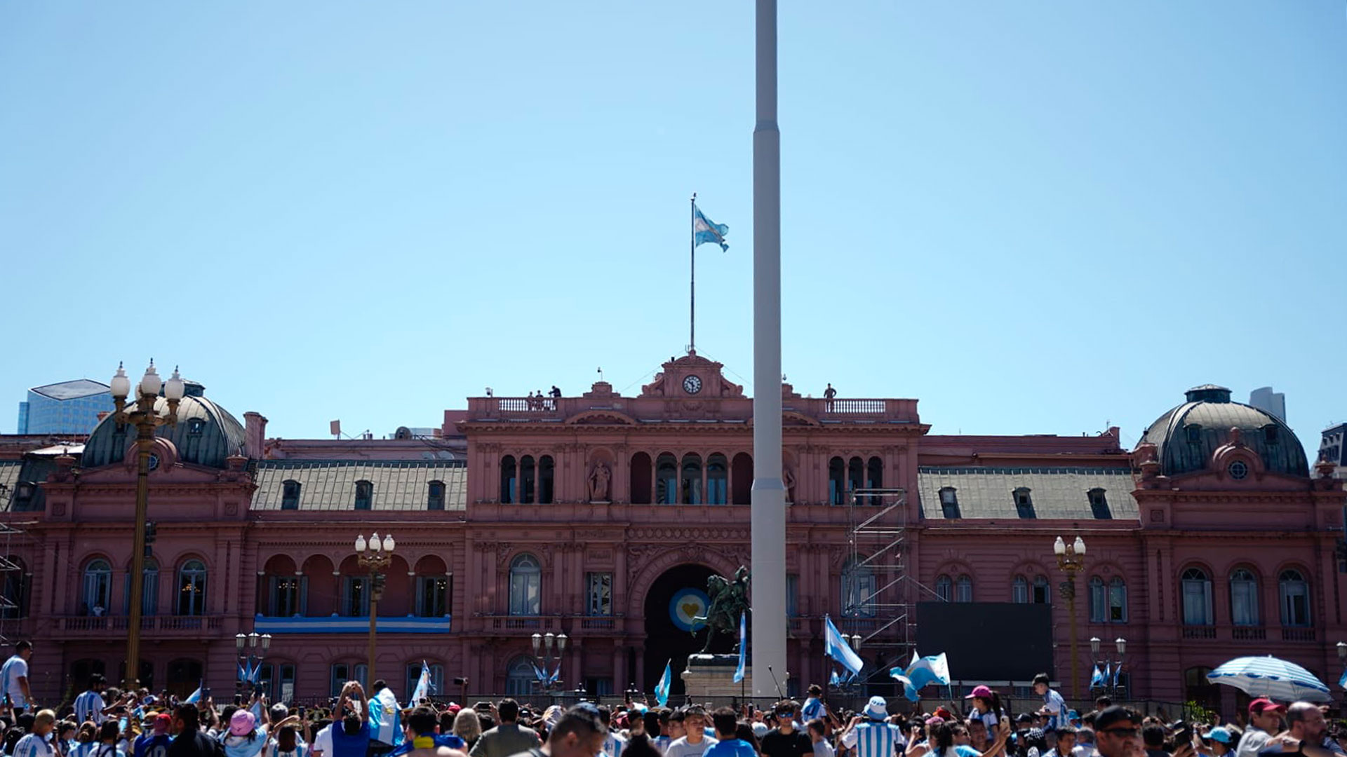 Por ahora la opción del balcón está descartada (Franco Fafasuli)