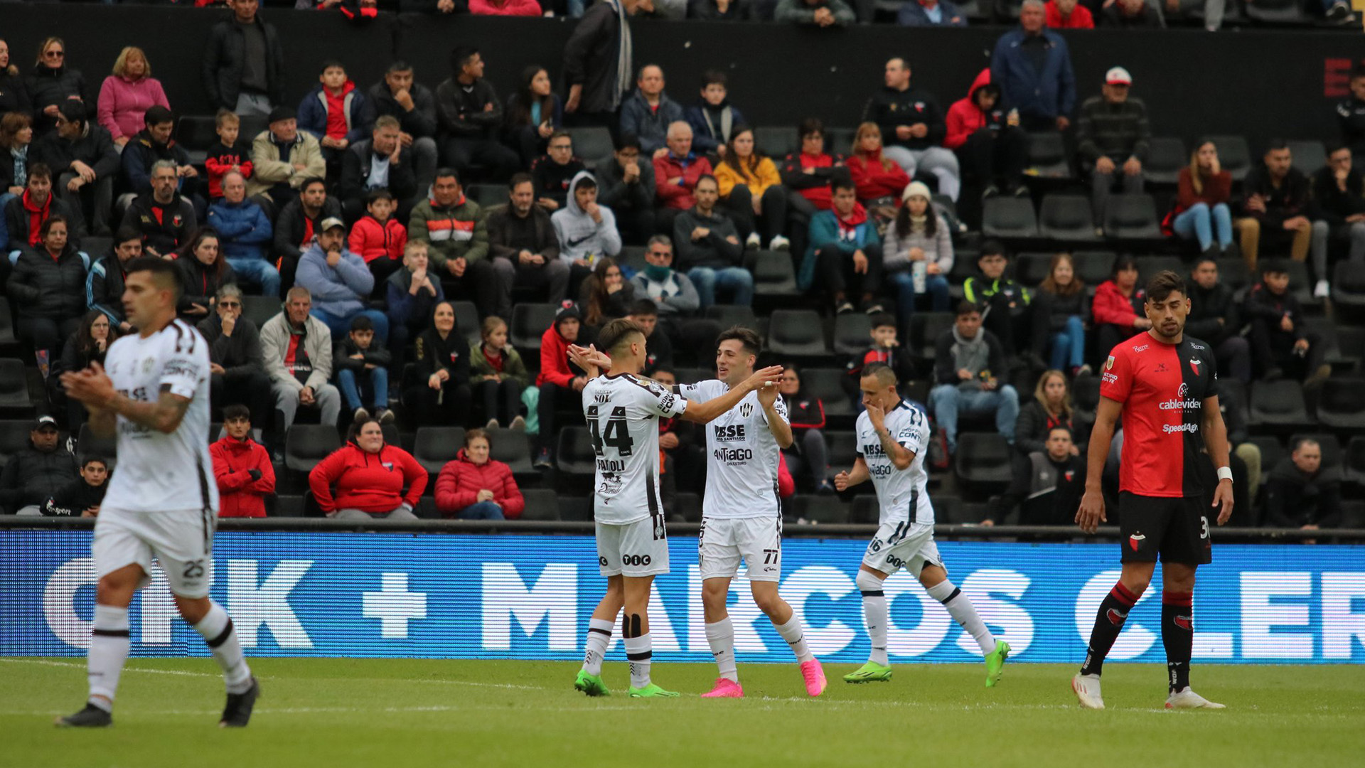 Colón reaccionó en Santa Fe y empató 2-2 con Central Córdoba en un duelo clave por la permanencia de la Liga Profesional