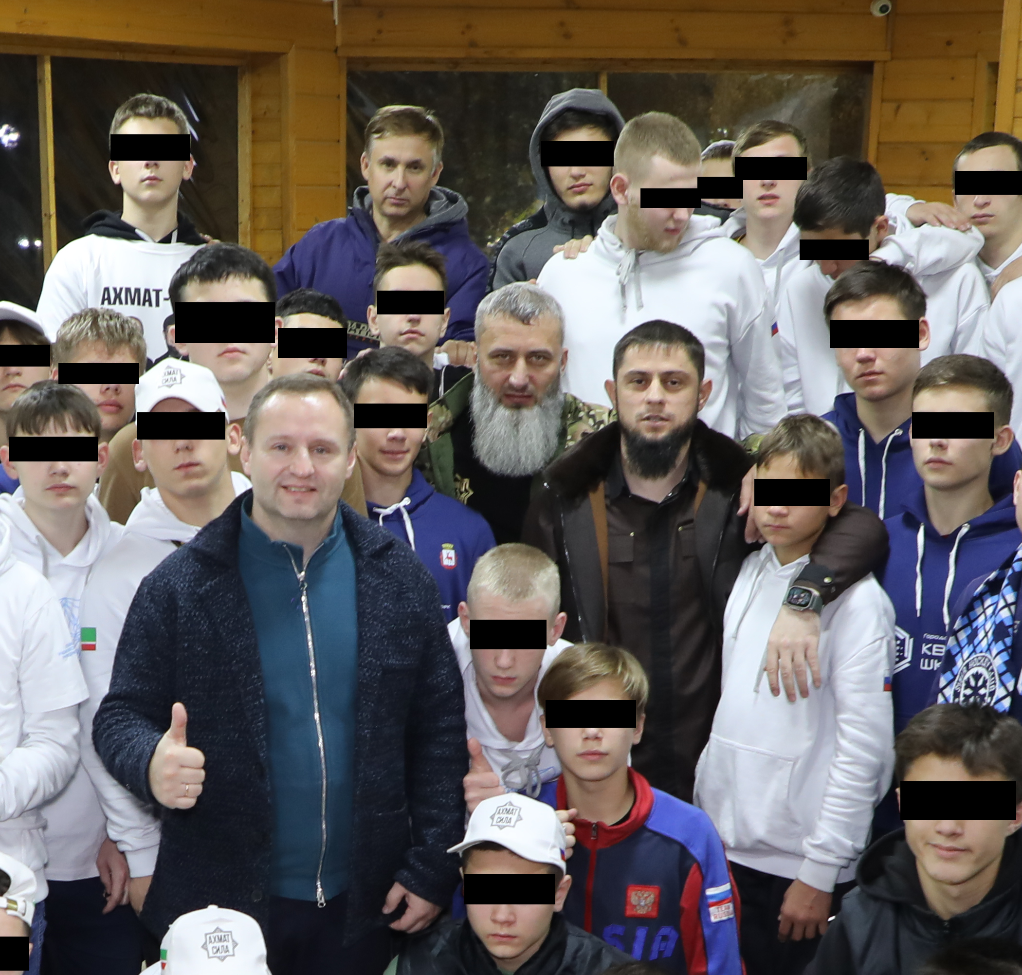 Adolescentes ucranianos en el campo ruso de Medvezhonok, dode fueron alojados al menos 300 chicos secuestrados de los territorios ocupados en Ucrania. (Telegram)
