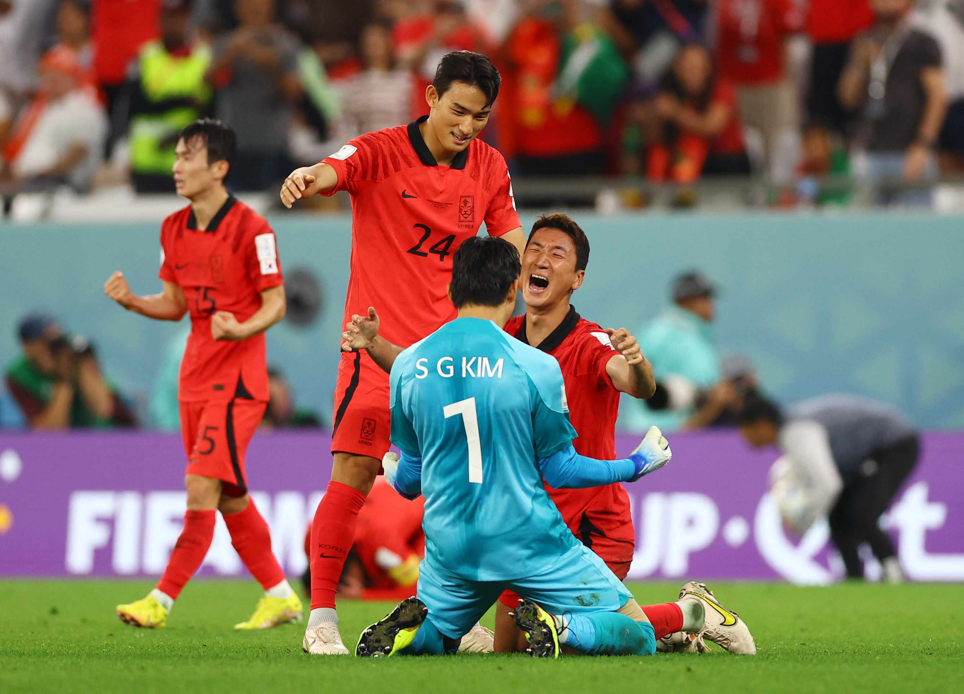 "Los Tigres de Asia" festejan su pase a octavos de final. REUTERS/Matthew Childs
