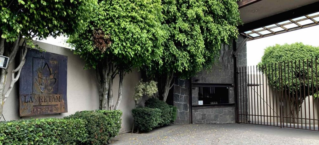La mansión de Lomas Bezares fue asegurada en 2019 como parte de las investigaciones en su contra (Foto: Mexicanos contra la Corrupción y la impunidad)