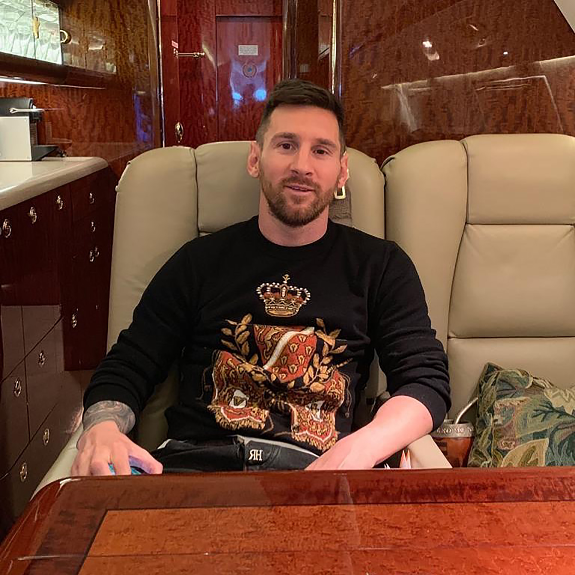 Cómo es el avión de Lionel Messi en el que viajó la comitiva presidencial a  México - Infobae