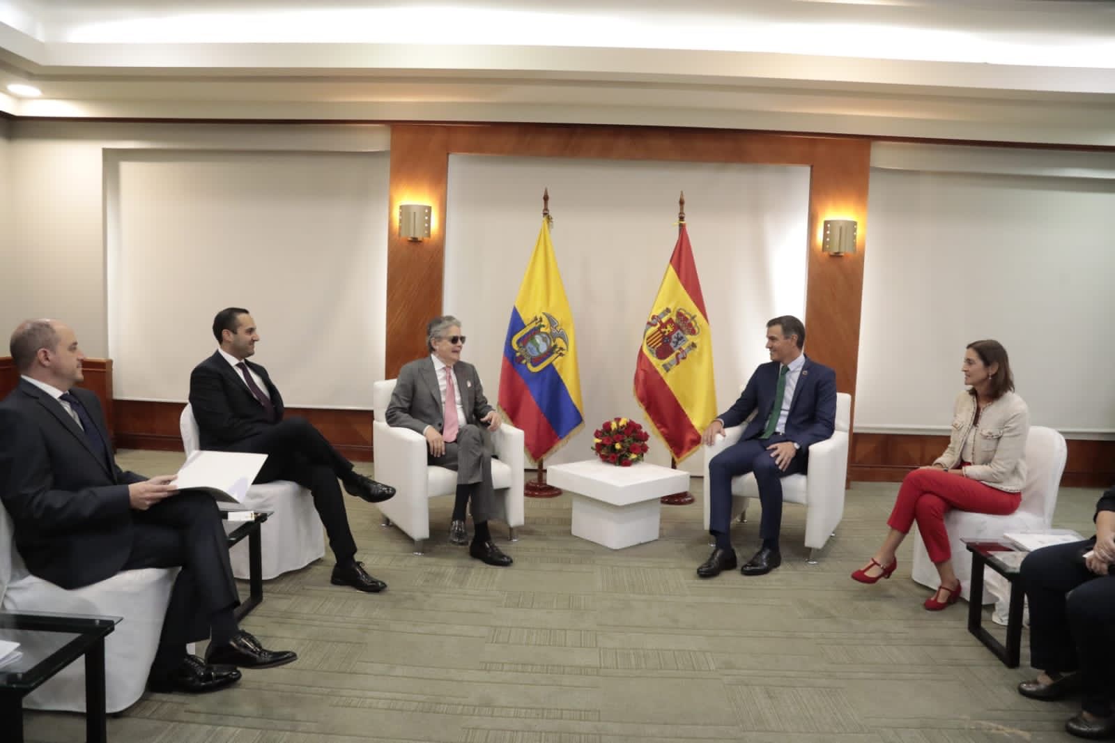 El presidente de Ecuador, Guillermo Lasso, y el presidente español, Pedro Sánchez, se reunieron esta mañana en un encuentro empresarial en Quito.