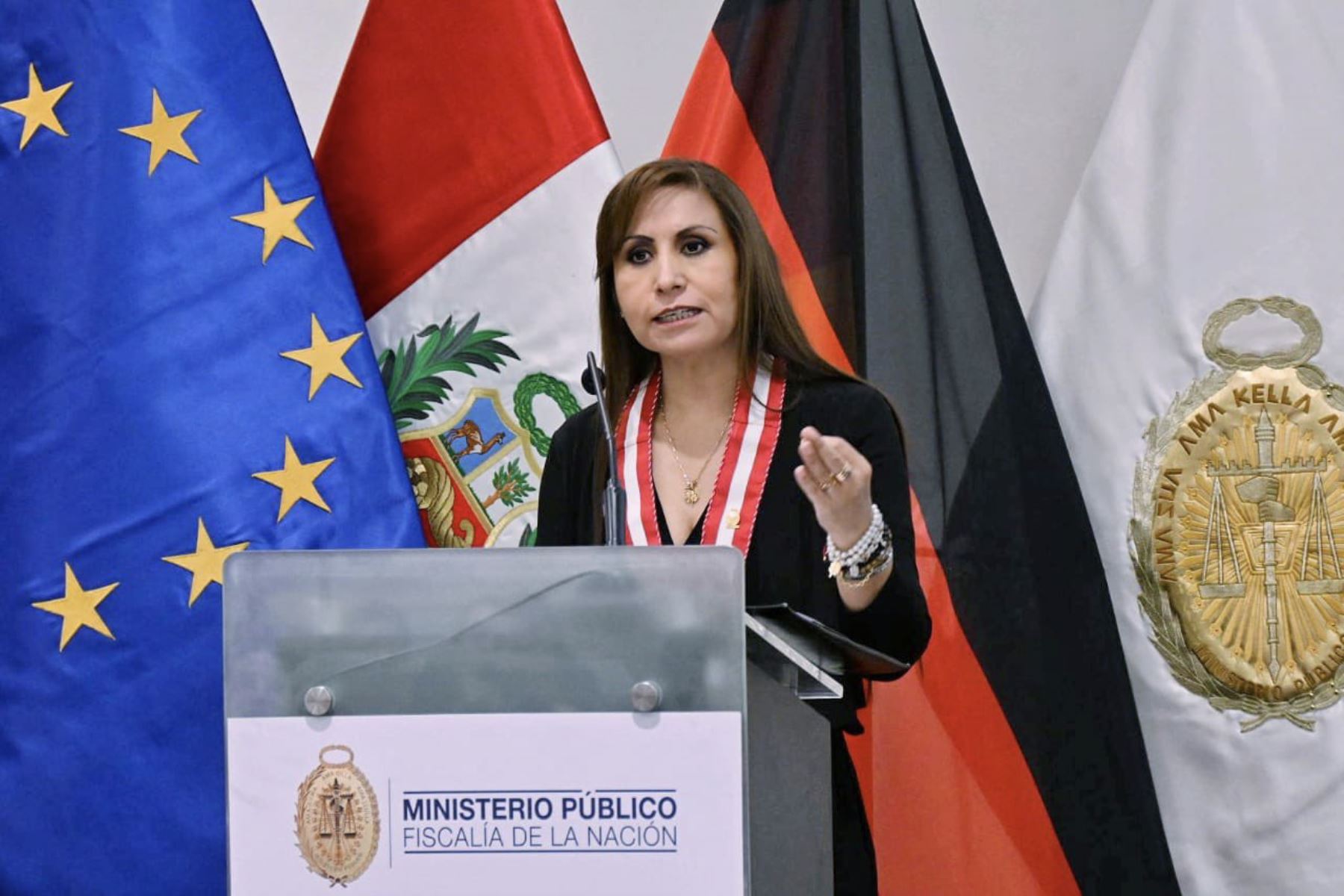 Universidad Alas Peruanas informa que las tesis de la fiscal Patricia Benavides están desaparecidas
