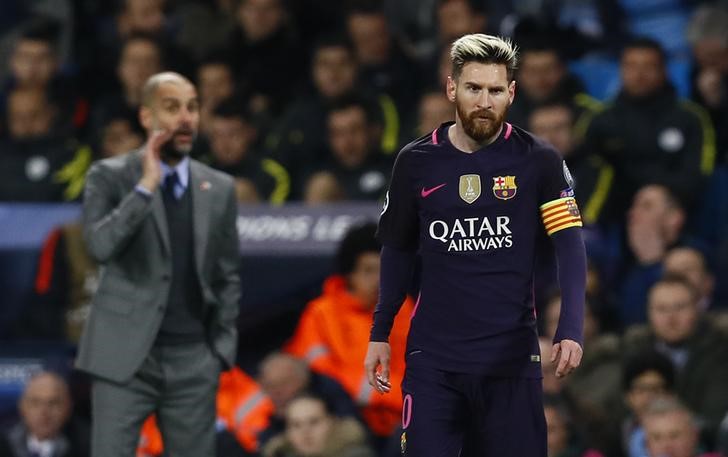 Messi y Guardiola, una dupla exitosa que podría volver a juntarse en el Manchester City (Reuters/Jason Cairnduff)