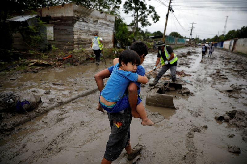 Las inundaciones causadas por el los huracanes Eta e Iota en Honduras. el 8 de diciembre de 2020.  REUTERS/José Cabezas