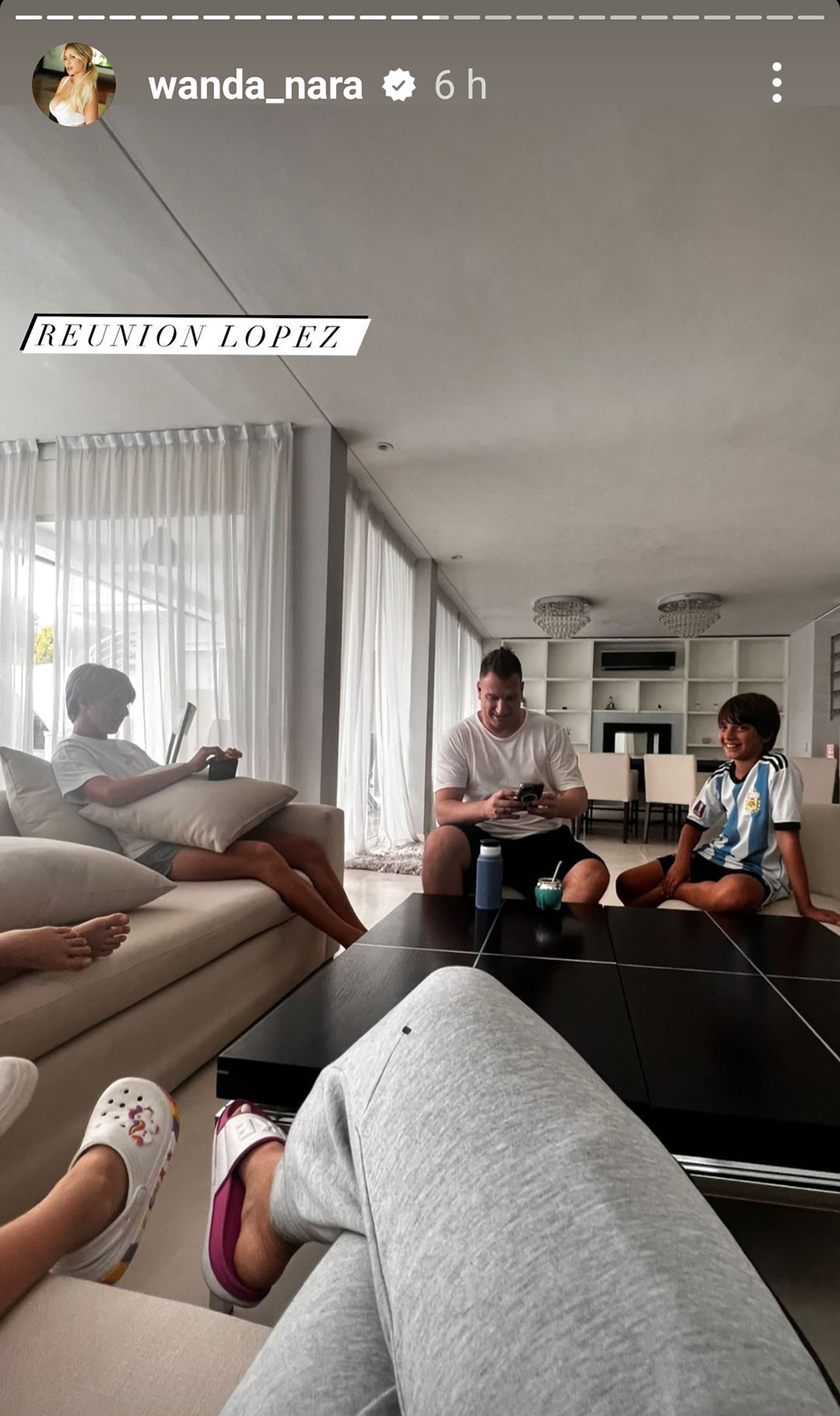 Maxi López en la casa de Wanda Nara junto a sus hijos (Instagram)