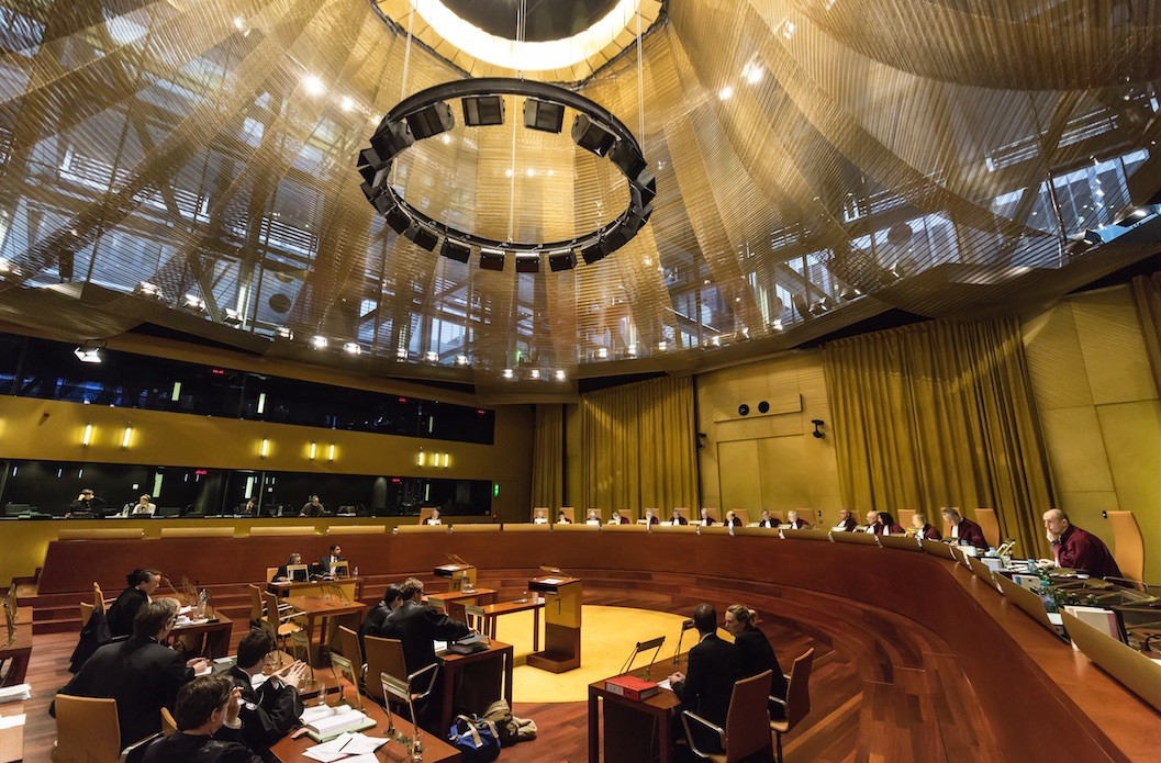 08-05-2020 UE.- El TUE rechaza el recurso de Acciona sobre un registro de marca no usada.
El Tribunal de Justicia de la Unión Europea ha dictado este miércoles la suspensión cautelar del régimen disciplinario que Polonia impone a los jueces desde una sala del Tribunal Supremo mientras decide sobre el fondo del caso, por el que la Comisión Europea denunció este sistema ante la Justicia europea al considerar que socava la independencia de los jueces y viola el Derecho comunitario.
POLITICA ECONOMIA
Tribunal de Justicia de la Unión Europea