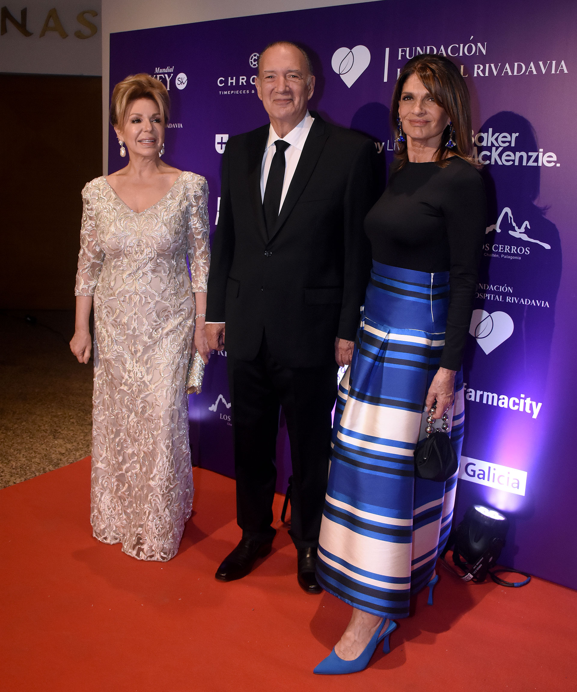 Diana Chugri y Eduardo Fernández Rostello junto a Teresa Calandra 