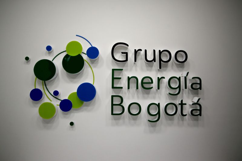 Foto de archivo. El logo del Grupo Energía de Bogotá, se ve en sus instalaciones, en Bogotá, Colombia, 14 de febrero, 2020. REUTERS/Luisa González
