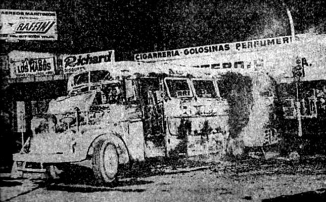 El ómnibus que los atacantes del ERP usaron para acercarse al Batallón Viejobueno el 23 de diciembre de 1975, simulando vender pan dulce para las fiestas