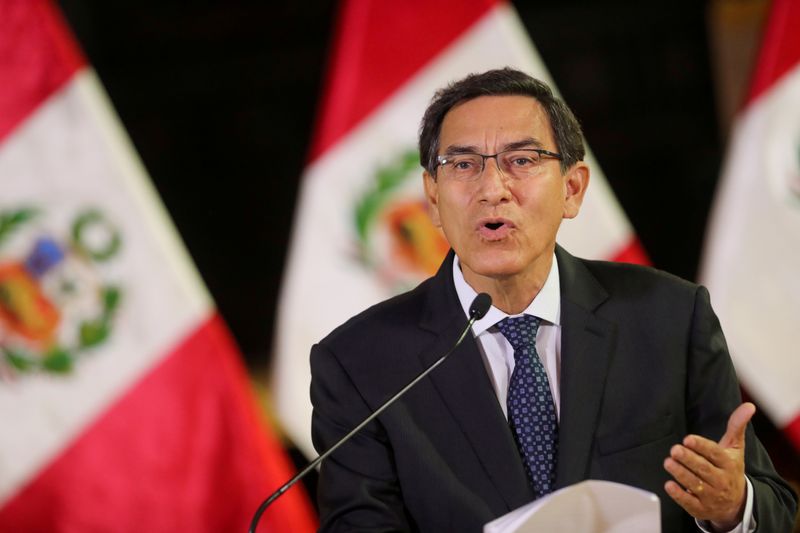 FOTO DE ARCHIVO: El presidente de Perú, Martin Vizcarra, en un discurso en el palacio de gobierno en Lima en septiembre de 2019 (REUTERS)