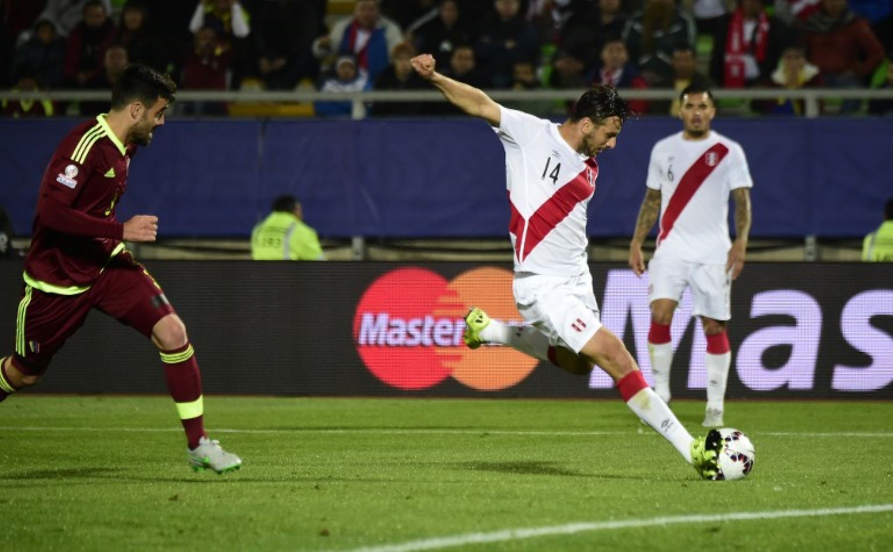 El tanto de Pizarro fue el único del partido y le dio una importante victoria a la Selección