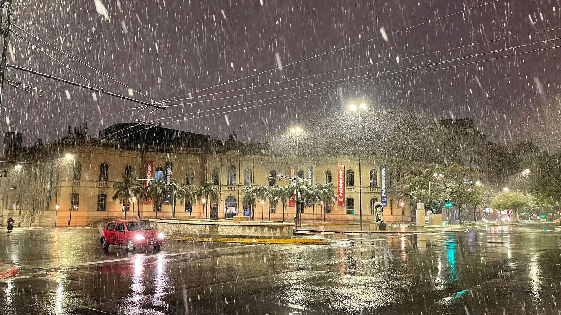 El punto más fuerte de la nevada en Córdoba capital se dio cerca de las 4.50 de la madrugada de hoy