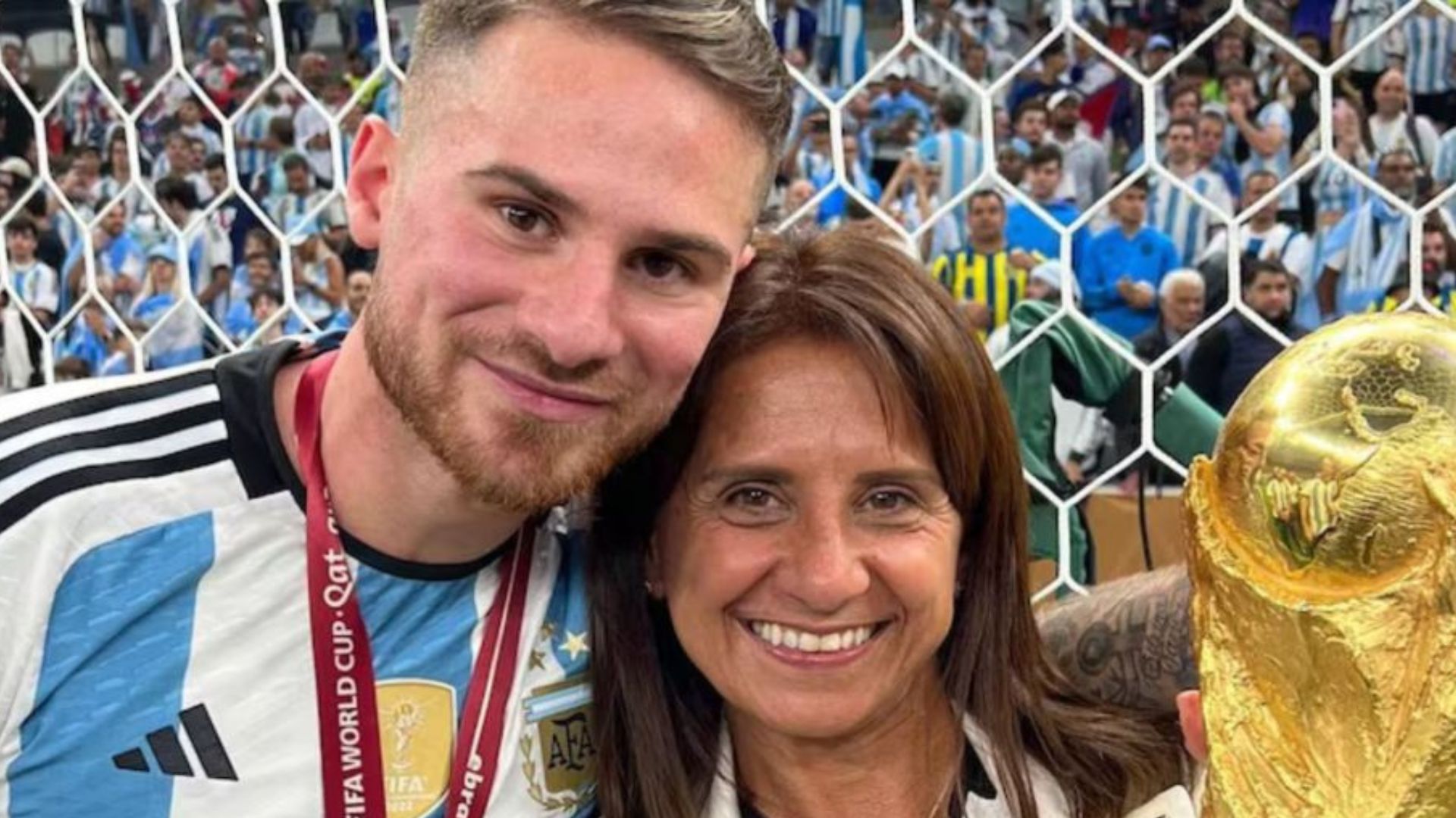 La divertida revelaci&oacute;n de la mam&aacute; de Mac Allister cuando se canta 