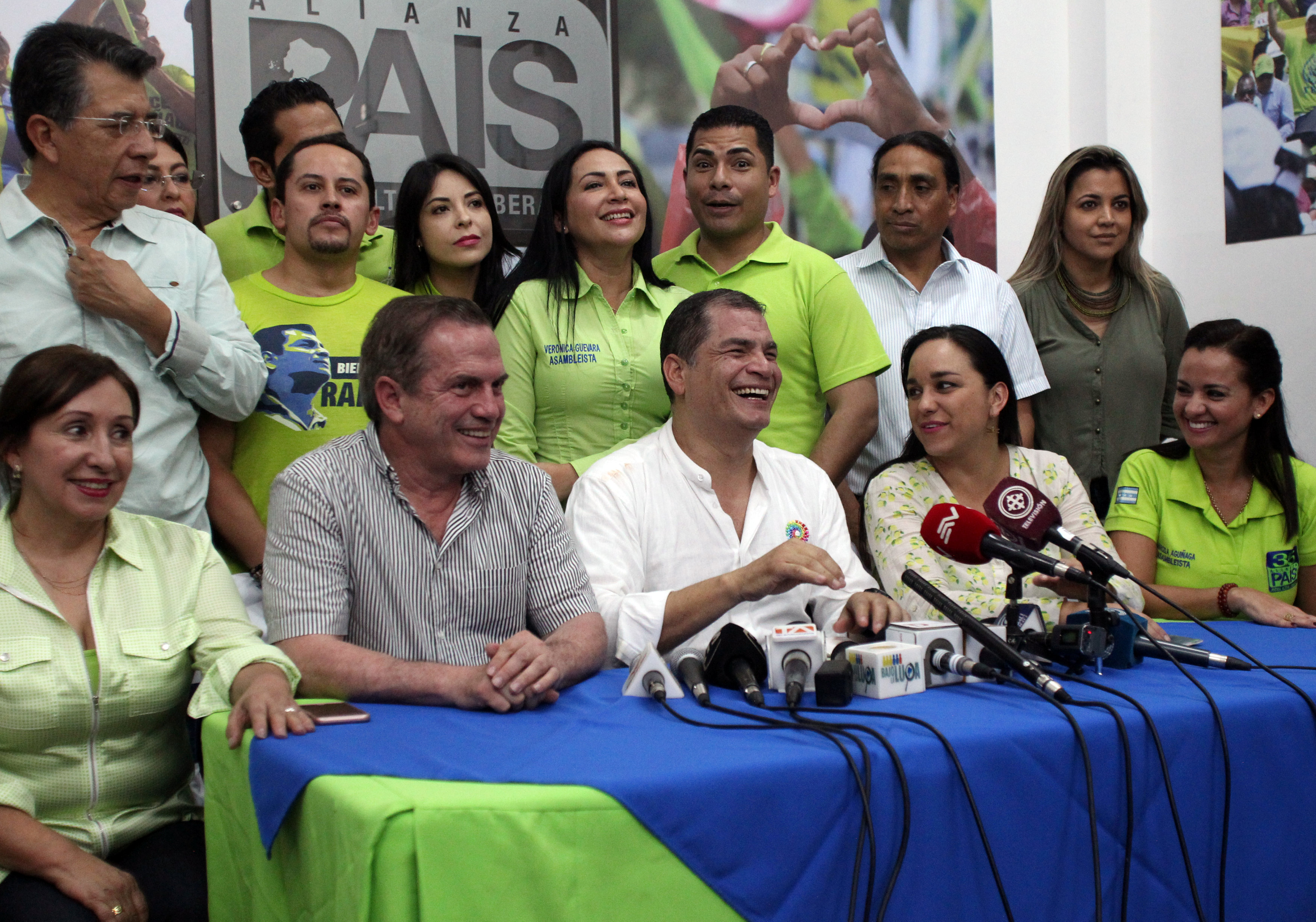 Rafael Correa fue sentenciado ocho años de prisión por una trama de sobornos que permitió financiar a su extinto partido Alianza País. (REUTERS/Daniel Tapia)