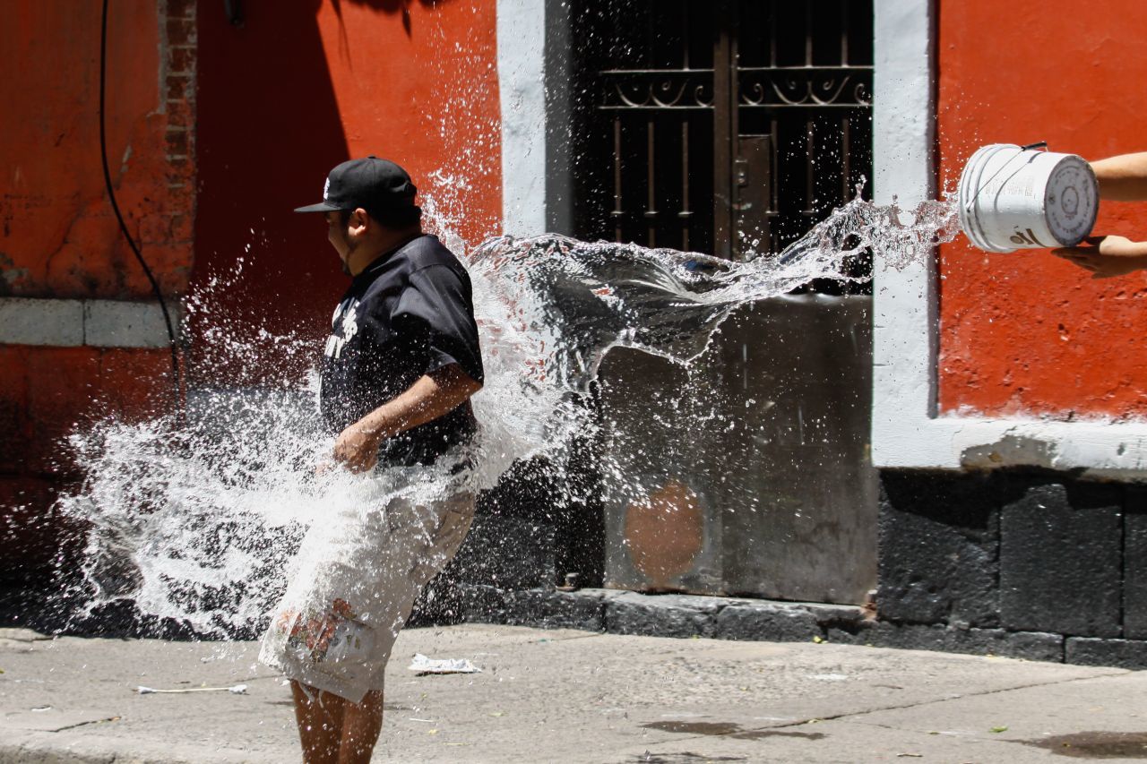 Multas para quienes desperdicien agua (Foto: RODOLFO ANGULO /CUARTOSCURO)