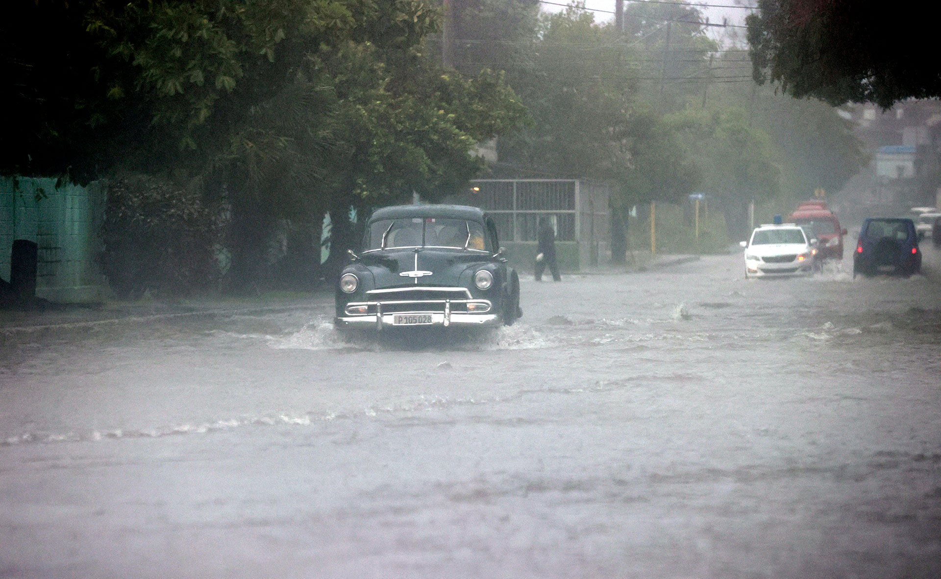 Alerta en el este de Cuba por lluvias intensas: al menos un muerto, miles de evacuados y daños graves