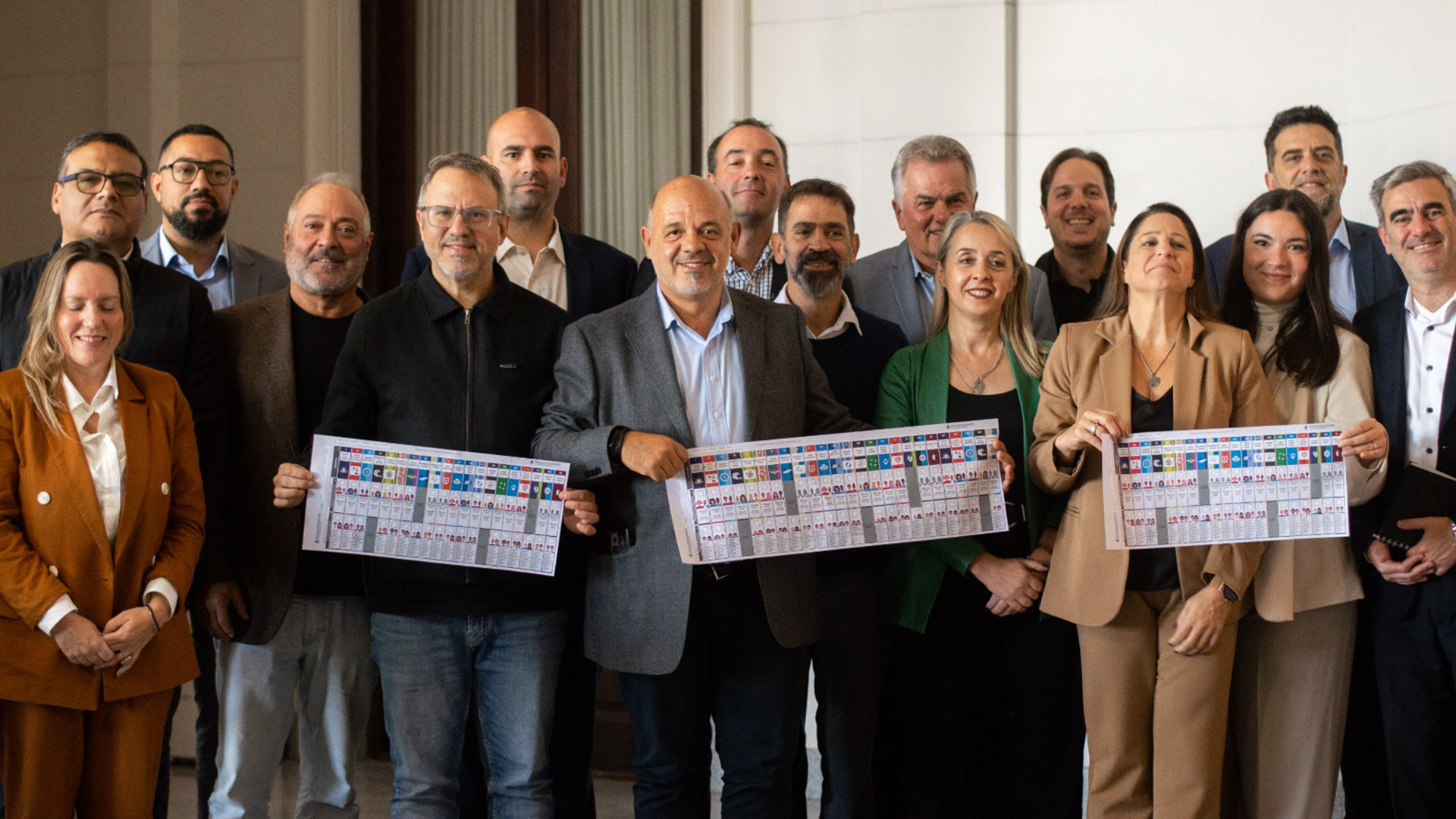 La Libertad Avanza busca un acuerdo con el peronismo para cambiar una ley clave que da m&aacute;s autonom&iacute;a a los intendentes