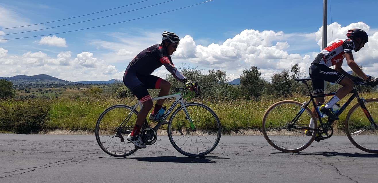 Ciclistas fueron secuestrados en la carretera México-Cuernavaca