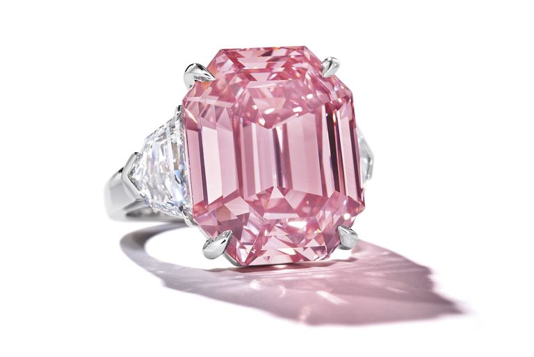 El diamante rosado con el que se comprometieron Affleck y J. Lo es de Harry Winston / Archivo. Vazoro Joyas / Twitter