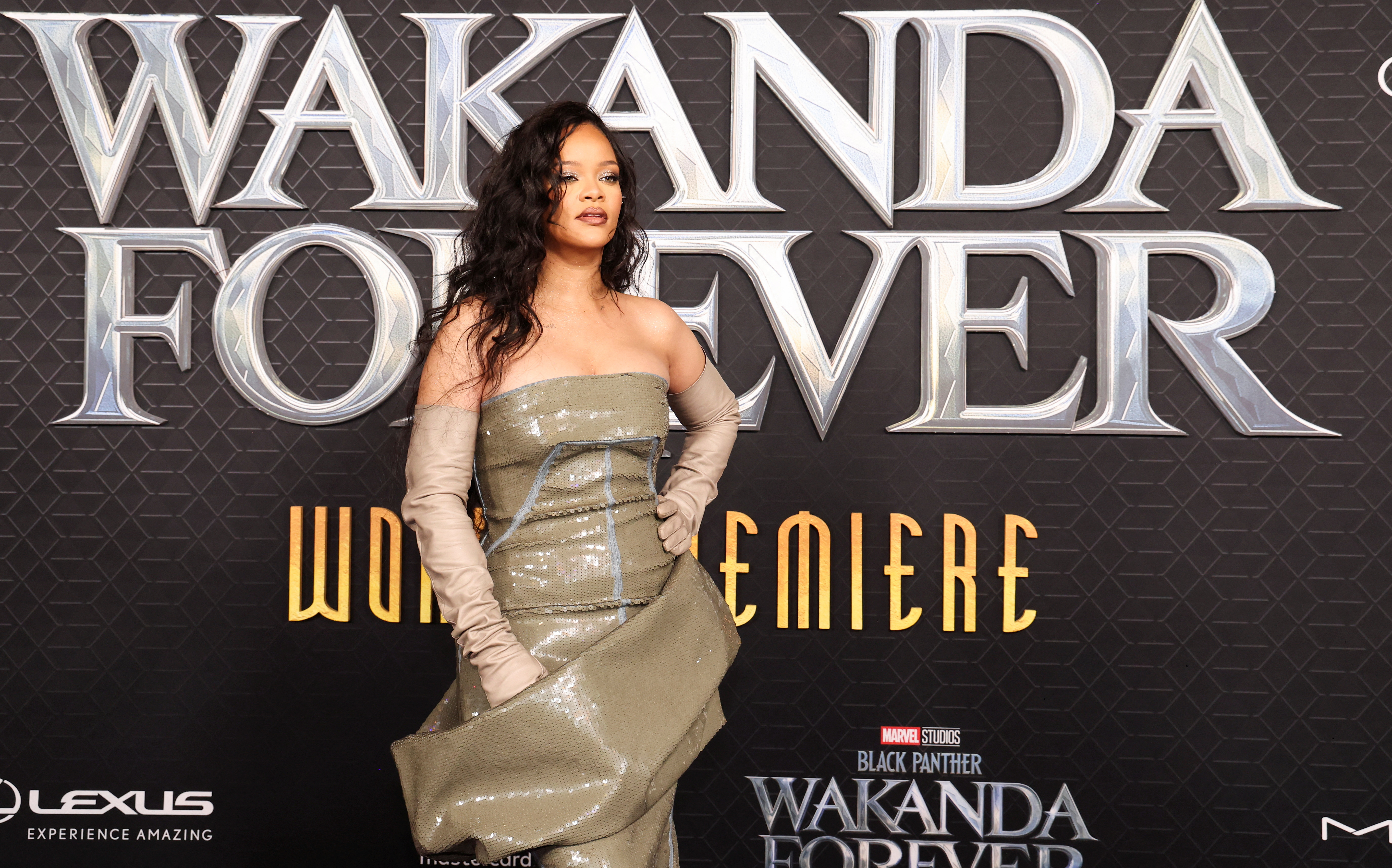La cantante Rihanna asiste al estreno de la película Black Panther: Wakanda Forever en Los Ángeles, California, EE. UU., el 26 de octubre de 2022. REUTERS/Mario Anzuoni
