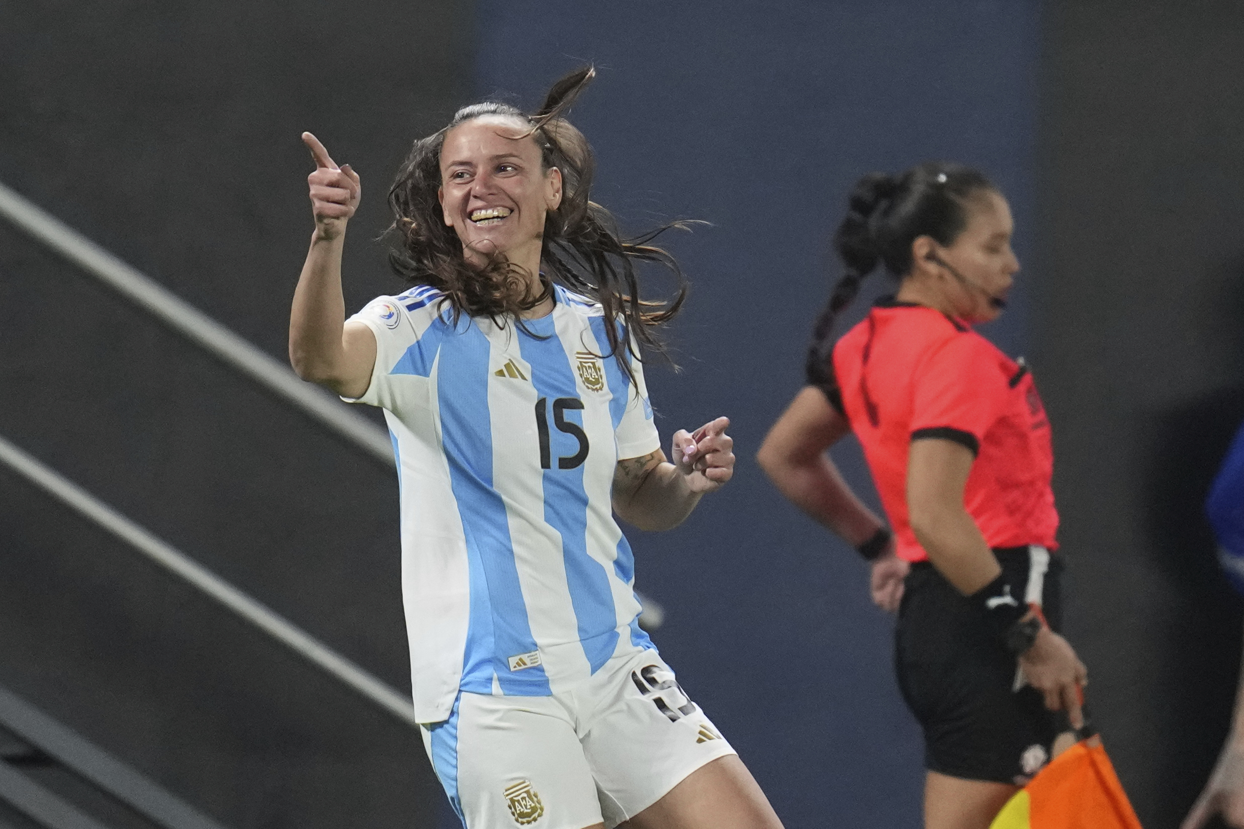Argentina y Colombia se ven las caras por un lugar en la final de la Copa América femenina