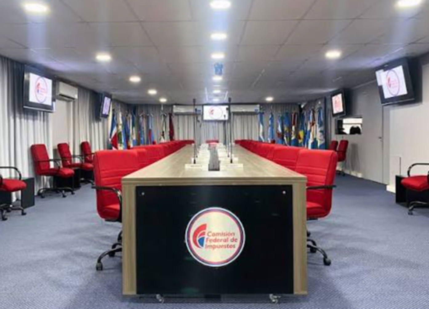 El Gobierno ratific&oacute; al director de la Comisi&oacute;n Federal de Impuestos