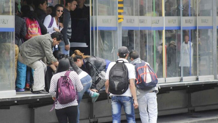 Así Son Las Nuevas Puertas Anticolados Que Están Instalando En Transmilenio Infobae 9018