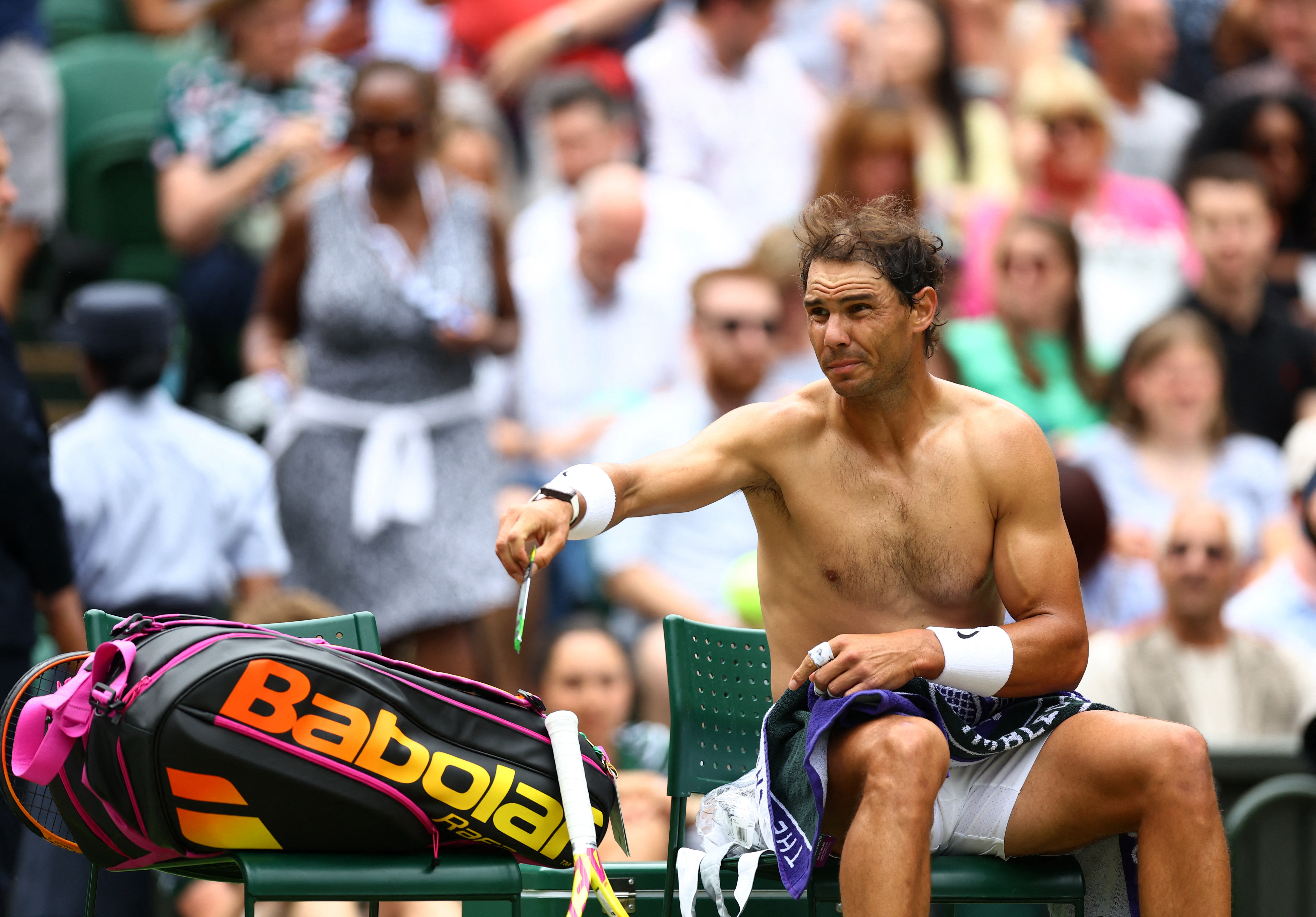 Se conoció la lesión que sufrió Nadal en Wimbledon y hay preocupación de cara a las semifinales: “Hay algo que no funciona”