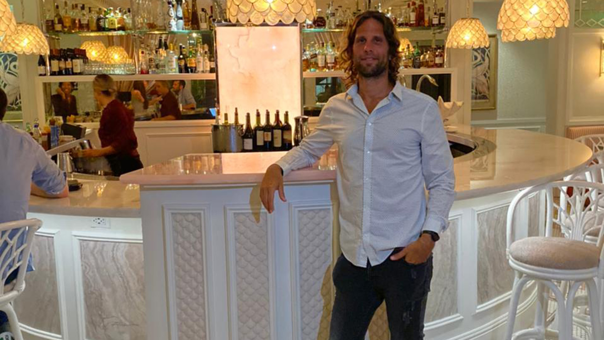 Ezequiel Pereira (38) emigró a Miami en marzo de 2020. Es el dueño del Presidente Bar, situado en Recoleta, que figura por segundo año consecutivo entre los mejores del mundo