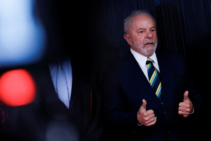 El ex presidente Luiz Inácio Lula da Silva sigue liderando todas las encuestas con al menos 12 puntos de ventaja sobre Bolsonaro. 2022.REUTERS/Adriano Machado