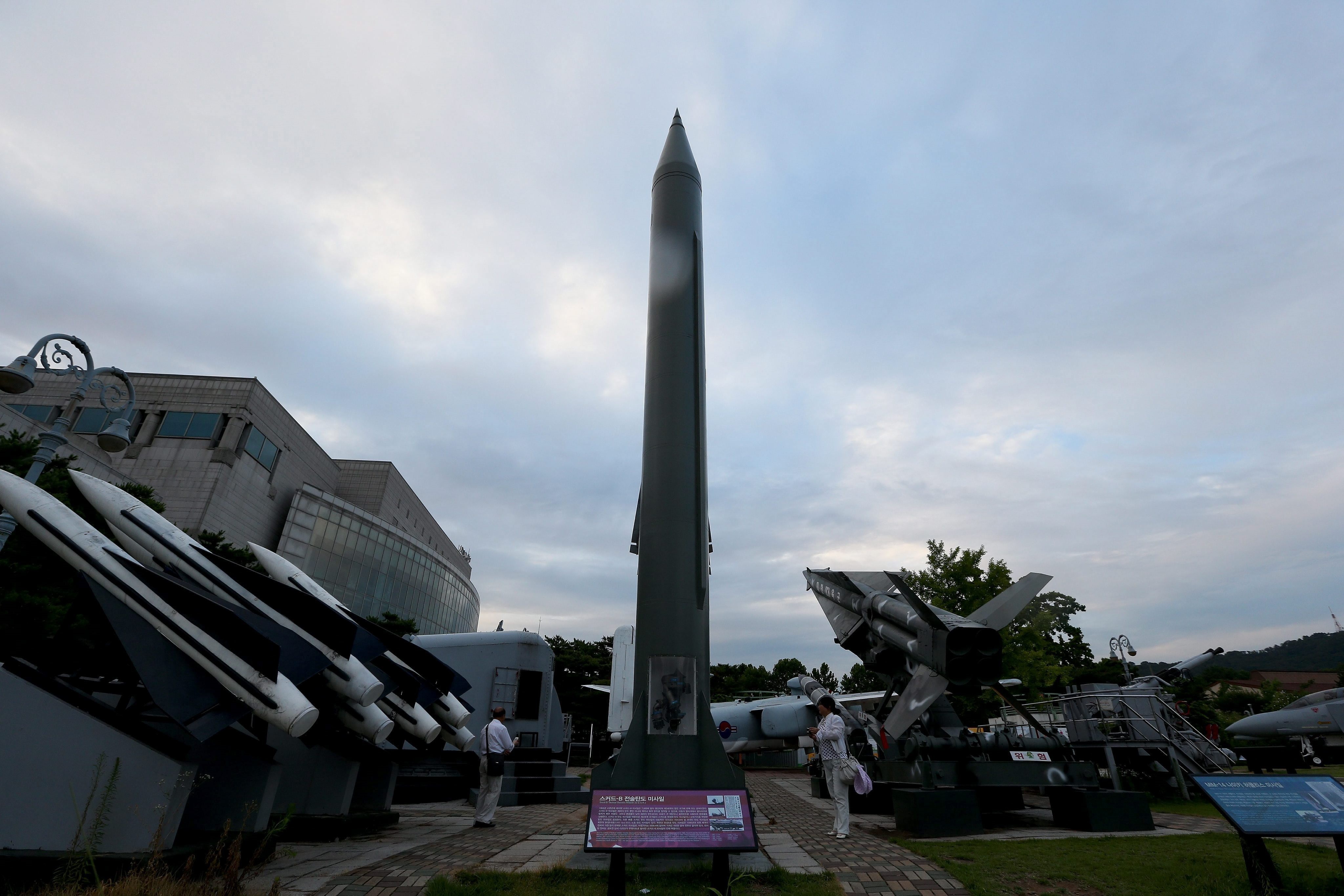 Vista de un misil Scud-B norcoreano exhibido en el Museo de la Guerra en Seúl (EFE/Jeon Heon-Kyun)
