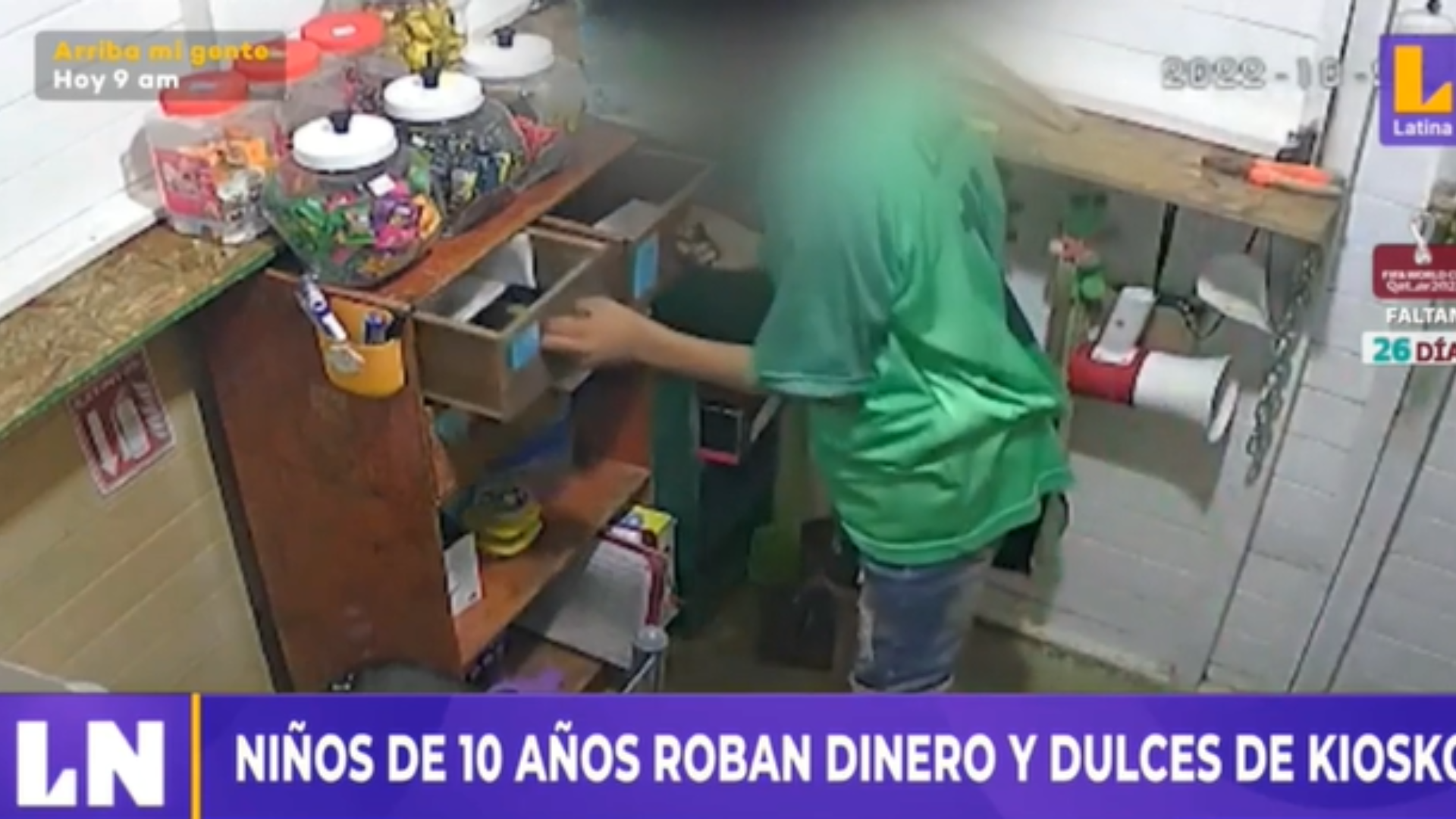 Niños roban un celular y más de mil soles de quiosco de golosinas en el Callao. (Captura)