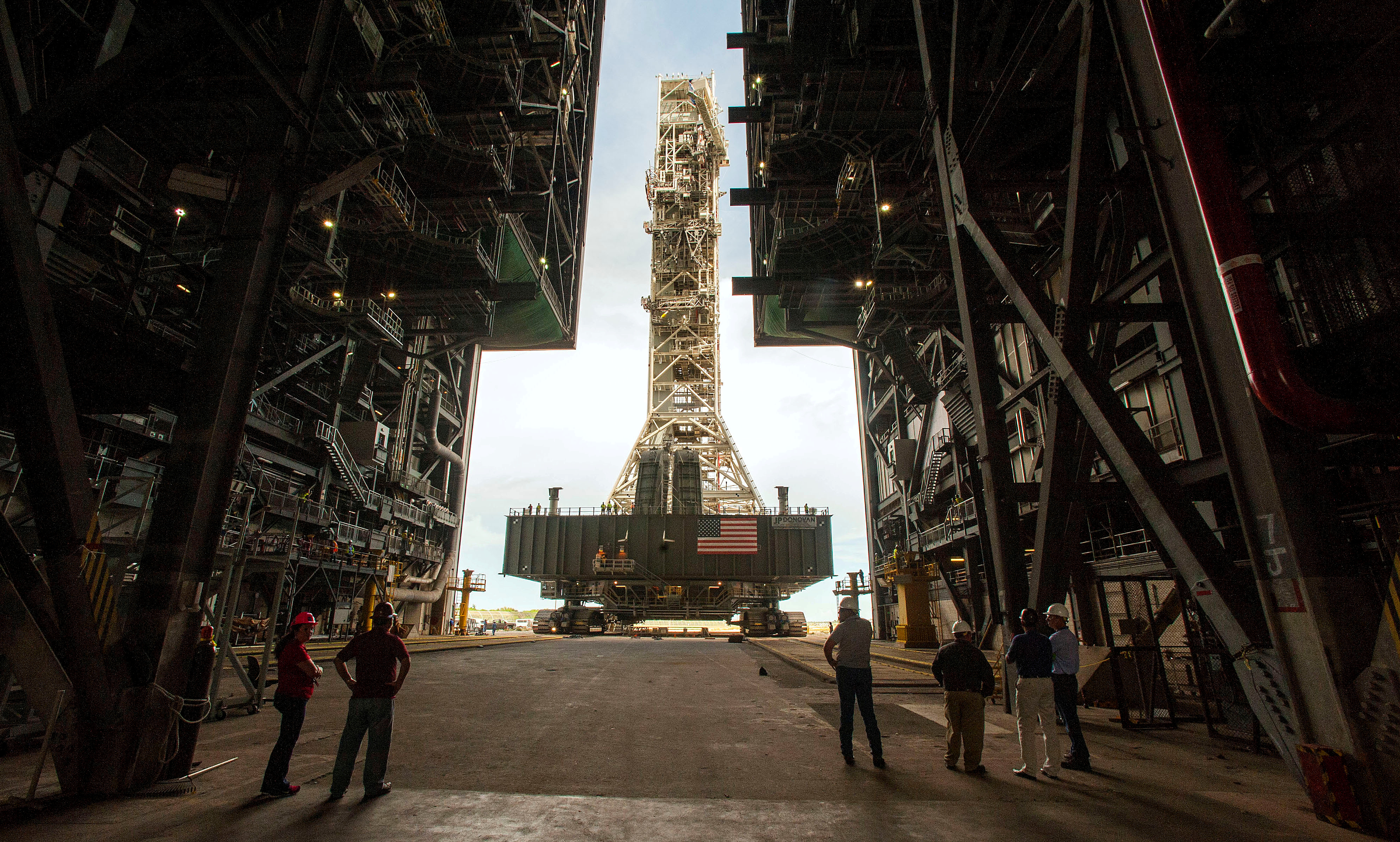 Artemis es guardado en el Edificio de Ensamble Vehicular de la NASA en Cabo Cañaveral (REUTERS/Steve Nesius/File Photo)