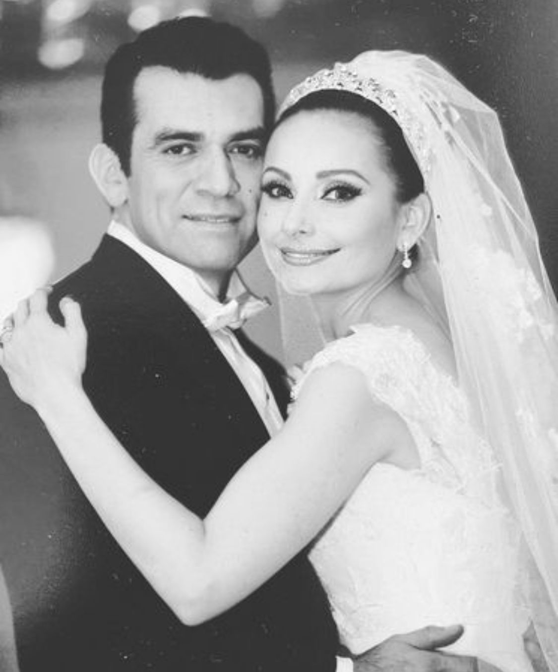 Jorge Salinas y Elizabeth tienen 11 años de matrimonio y dos de noviazgo (Instagram/@cuquitaoficial_)