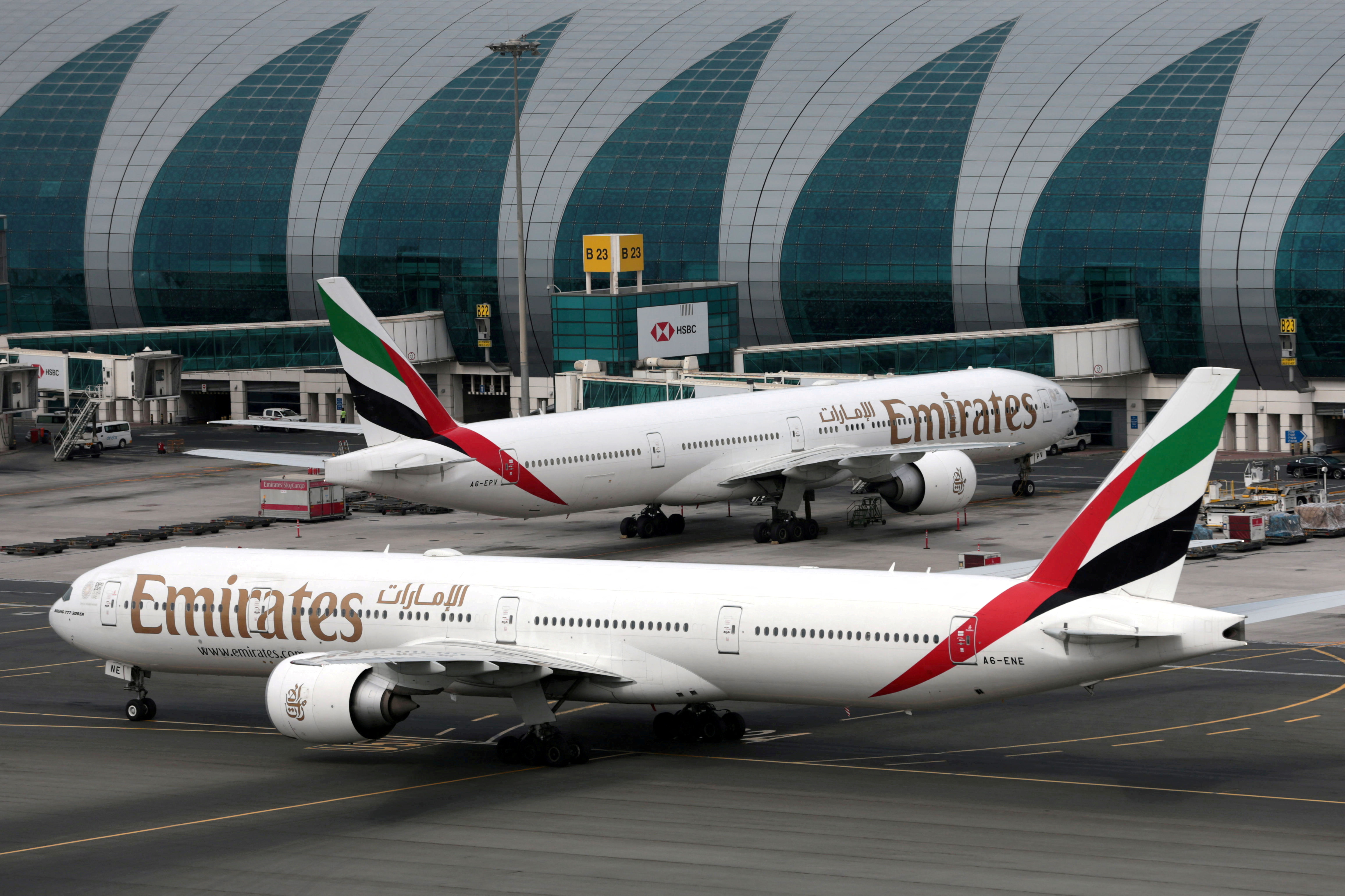 Aviones de Emirates en el Aeropuerto Internacional de Dubai (REUTERS/Christopher Pike/File Photo)