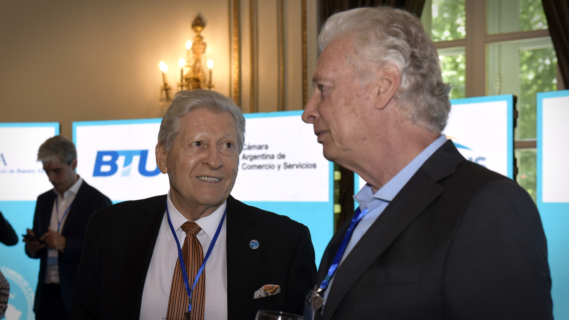 Carlos Areco, presidente de la Bolsa de Comercio de Bahía Blanca, y Hugo Dragonetti, de Panedile