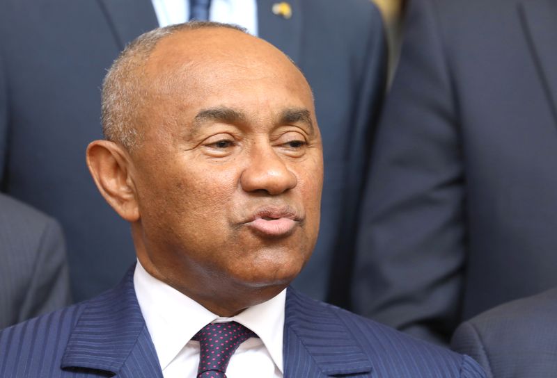 Escándalo En La Fifa Suspendieron Al Presidente De La Confederación Africana De Fútbol Por